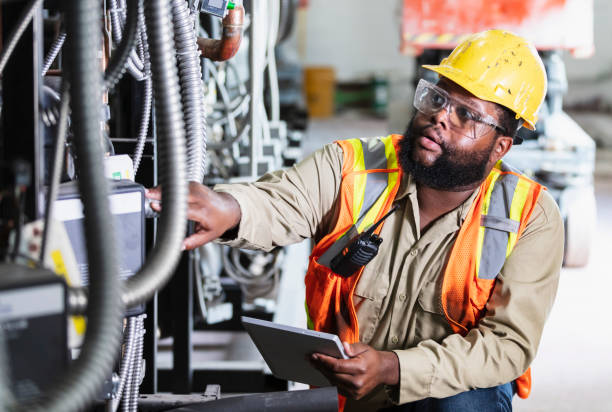 Best Circuit Breaker Repair  in Hibbing, MN